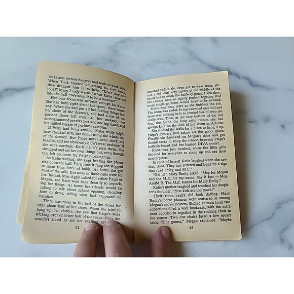 The Stepsisters #1 The War Between Sisters By Tina Oaks Paperback - Picture 6 of 10